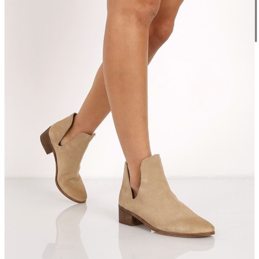 Coconuts by Matisse women’s Pronto Ankle Bootie